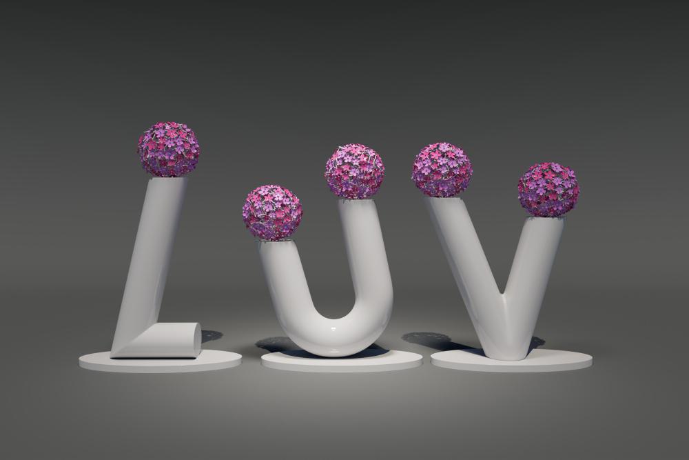 L U V