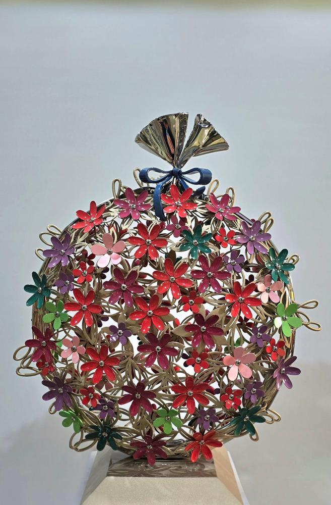 1. Piona  in bloom
